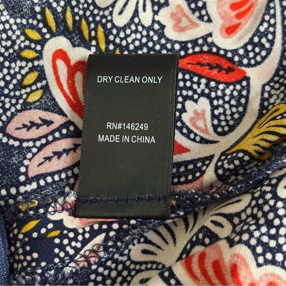 Aakaa Size Large High-Waisted Wide-Leg Floral Print Crop Pants - Picture 6 of 7